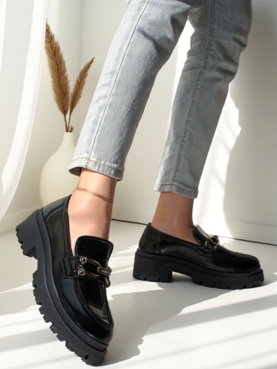 Royalfashion Women's patent loafers Arieda