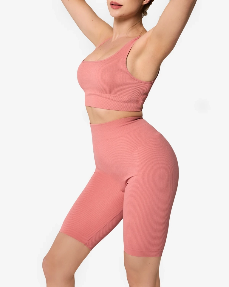 Коралловый женский спортивный комплект в полоску - Одежда