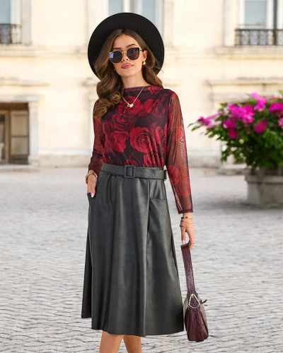 Royalfashion Sieviešu vidējgarumu izmēra piedurkne PLUS IZMĒRS
