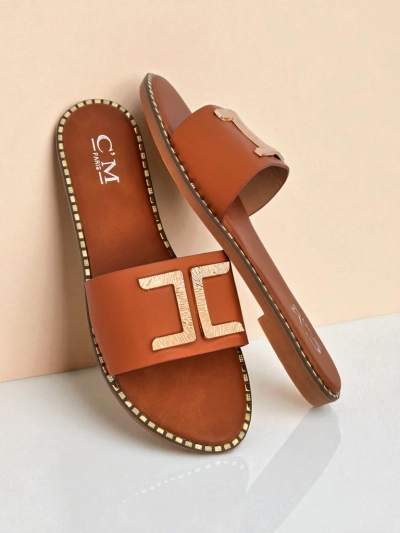 Royalfashion Женские шлепанцы из искусственной кожи с декором Gildra