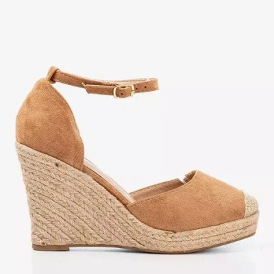OUTLET Brązowe espadryle na koturnie Bonita - Obuwie