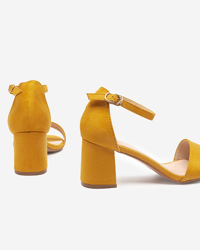 Yellow women's sandals on a post Lerin - Footwear