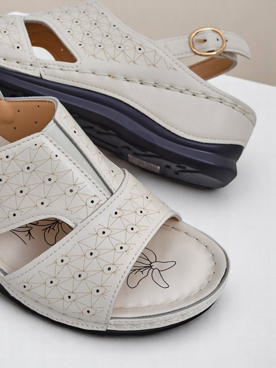 Royalfashion Женские босоножки на низкой танкетке Comfort Chic