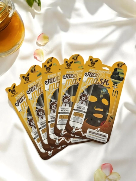 Honey face mask - moisturizes, illuminates, and tones