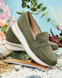 тёмно-зелёный