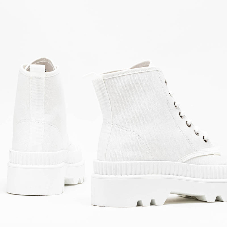 Белые женские ботинки Roulle