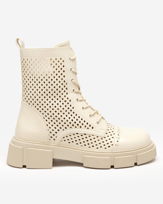 Ažūra smilškrāsas sieviešu zābaki ar plakaniem papēžiem Rolika - Apavi