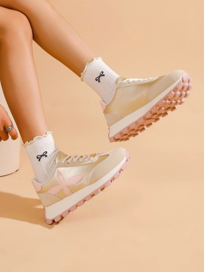 Royalfashion Women's sporty sneakers on a thicker sole Aloqa