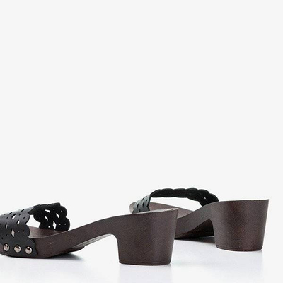 OUTLET Czarne damskie klapki na drewnianej podeszwie