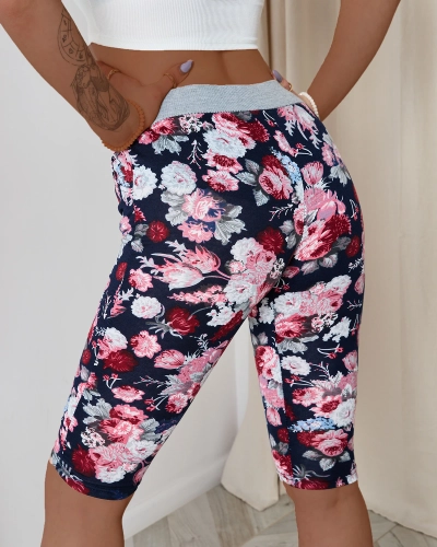 Women's maroon 3/4 shorts with a floral pattern - Clothing