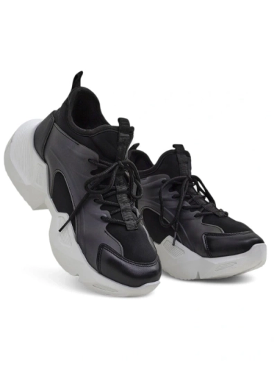Royalfashion Women's sporty sneakers on a thicker sole Vivers