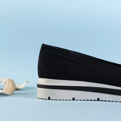 OUTLET Black women's moccasins on a low heel Dardariel - Footwear