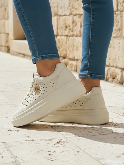 Sneakers da donna Callista beige in ecopelle primavera tacco piatto