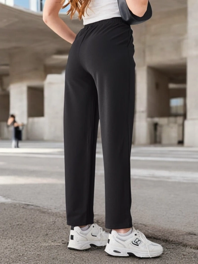 Royalfashion Vienkāršas sieviešu bikses ar sasienamo laukumu