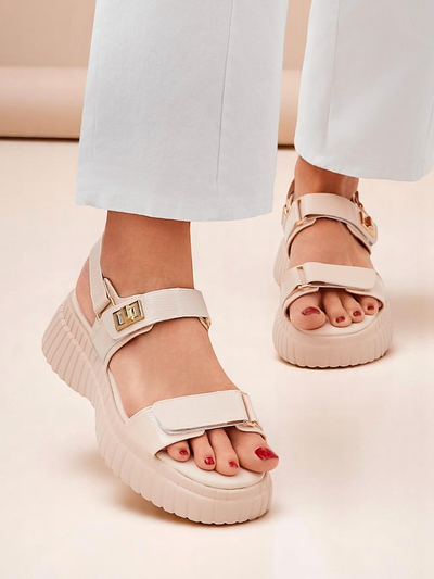Royalfashion Women's sandals on a thicker sole Aganda