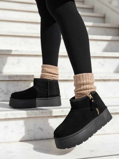 Royalfashion Women's platform snow boots a'la Delgadi