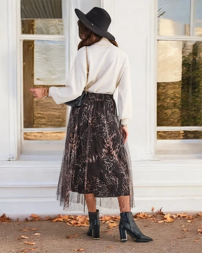 Royalfashion Sieviešu rakstainā vidēja garuma svārki ar tulli