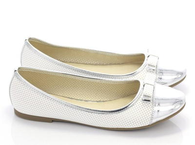 Biało-srebrne baleriny z kokardką - Obuwie