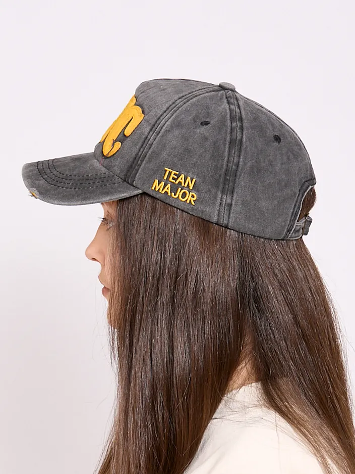 Royalfashion Universālā cepure ar malu