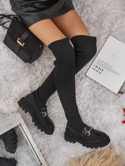 Dolge ženske natikane škornje z okrasjem Novera