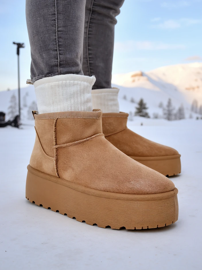 Royalfashion Women's platform snow boots a'la Dagodo