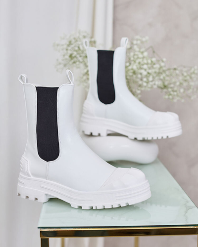 Royalfashion Women's flat heeled boots in white Yennas