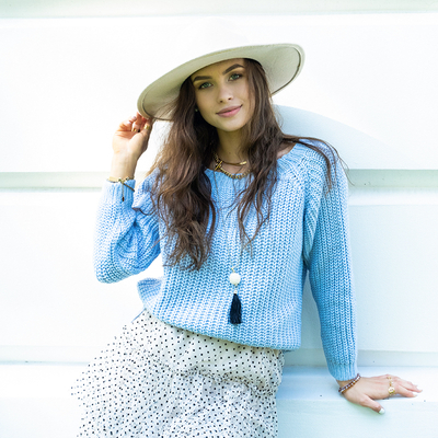 Light blue sweater with chain- Clothing