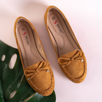 Light brown women's eco-suede loafers with a Norina bow - Shoes