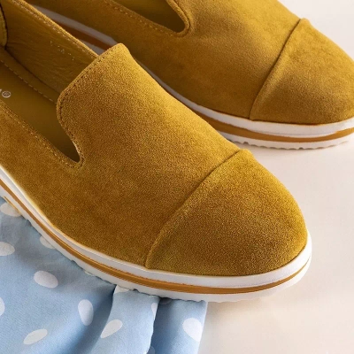 OUTLET Yellow women's moccasins on a low wedge Dardariel - Shoes