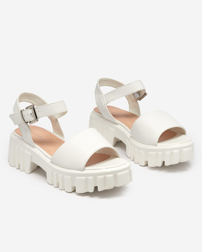 OUTLET Women's white sandals on a thicker sole Nerile - Footwear