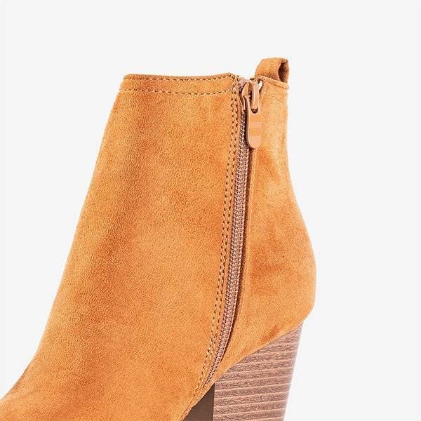 Brown ankle boots a'la cowboy boots on a higher post Mevelyno - Footwear