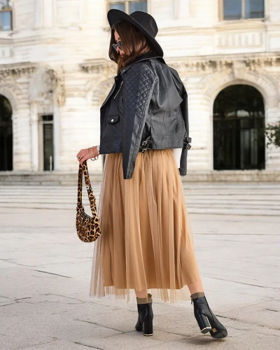 Royalfashion Women's midi skirt with tulle