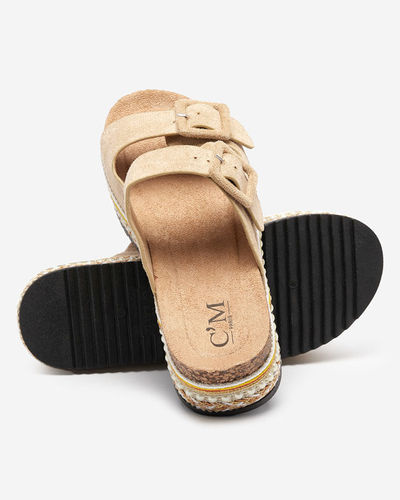Beige women's slippers on a thick sole Carisno - Shoes