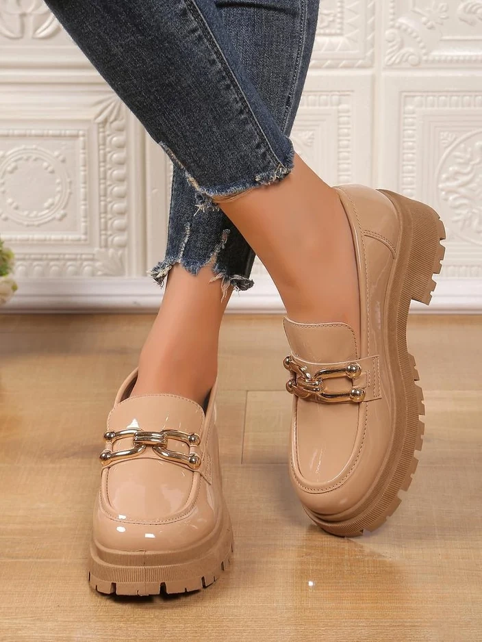 Royalfashion Sieviešu lakotā ādas loaferi Arieda