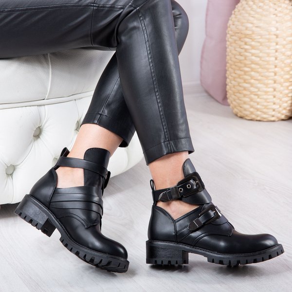 Black flat heels Loca - Shoes 1