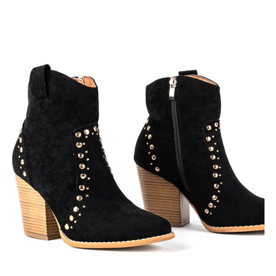 Black cowboy boots on a high Gana post - Footwear