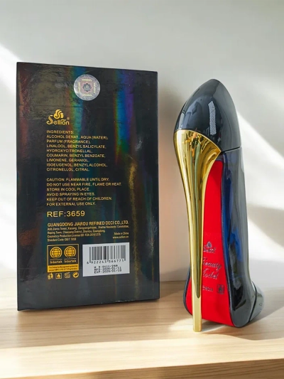 Skaistumkopšanas modelis - smaržu ūdens 800ml
