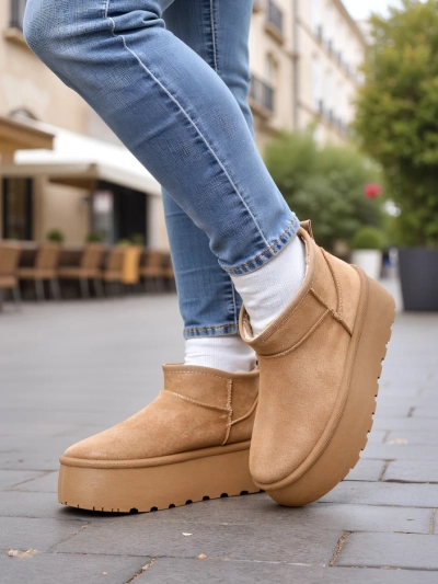 Royalfashion Women's platform snow boots a'la Dagodo