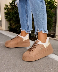 коричневый