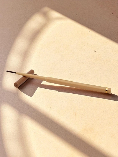 Ūdensnoturīga acu zīmulis