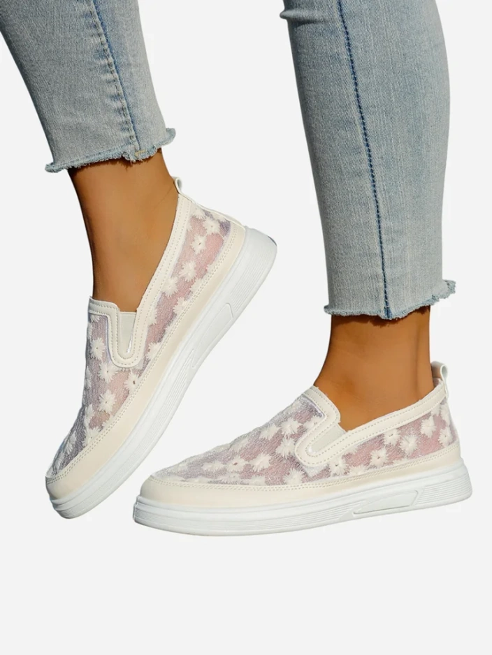 Royalfashion Women's moccasins made of mesh with flowers Emzos