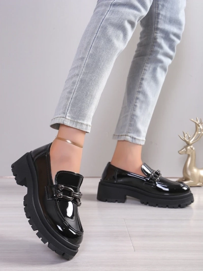 Royalfashion Sieviešu lakoti loafers Arieda