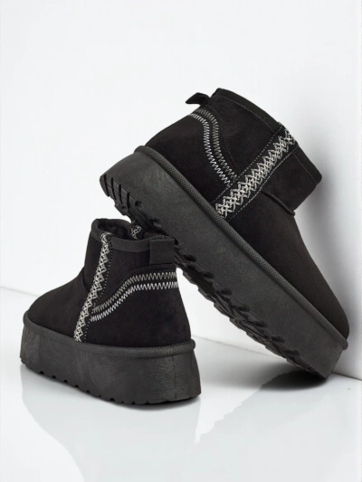 Short women's snow boots a'la Pravel