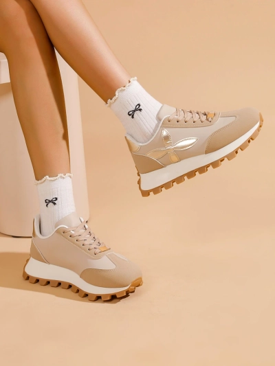 Женские спортивные кроссовки Royalfashion на толстой подошве Aloqa