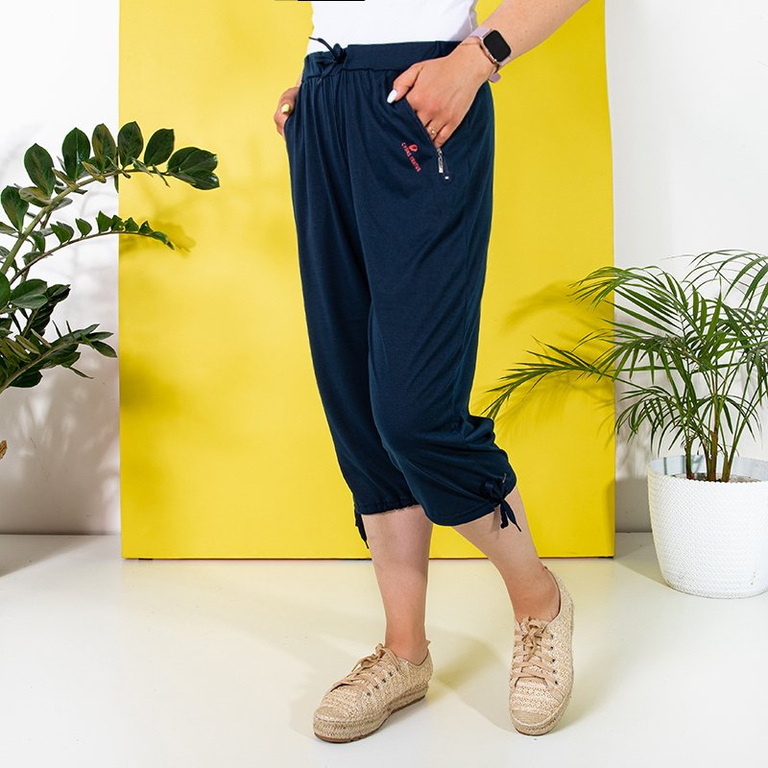 Women's navy 3/4 PLUS SIZE shorts - Clothing