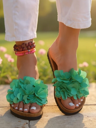 Royalfashion Klapki damskie z kwiatuszkami Flora Soft