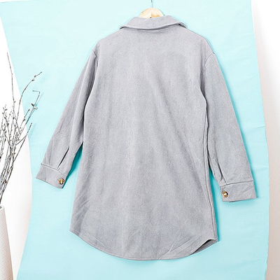 Серая женская куртка-рубашка oversize с екозамши