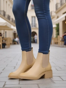 beige