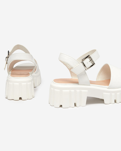 OUTLET Women's white sandals on a thicker sole Nerile - Footwear