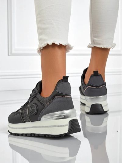 Damskie sneakersy Callista Nero na platforme 4cm, kozha ekologicheskaia